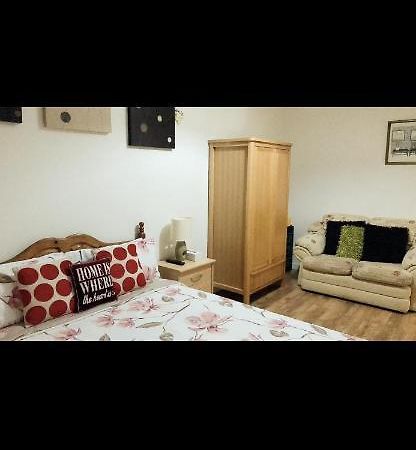 Heart Of Aberdeen City Centre 3 Bedrooms Apartment Exterior photo